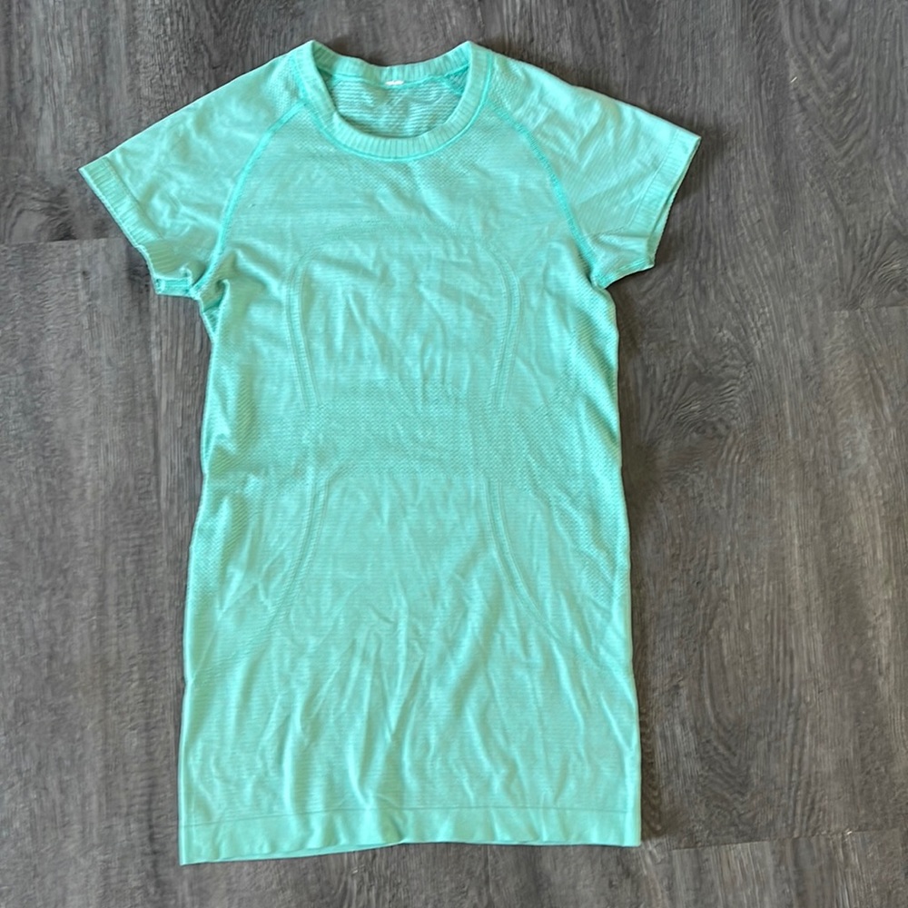 Lululemon shirt